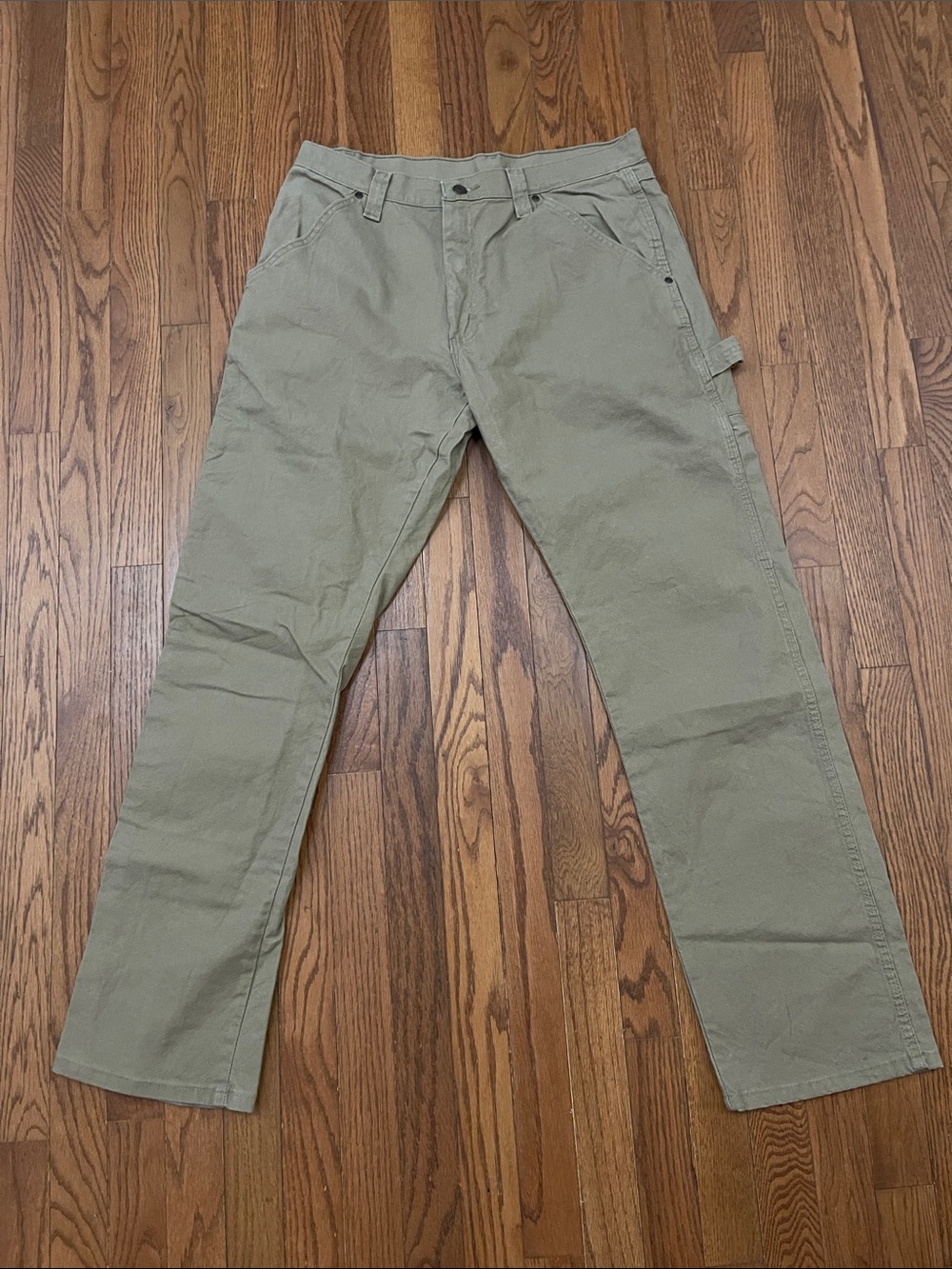 Wrangler Men's Straight-Leg Chinos in Light Khaki size 32x32
